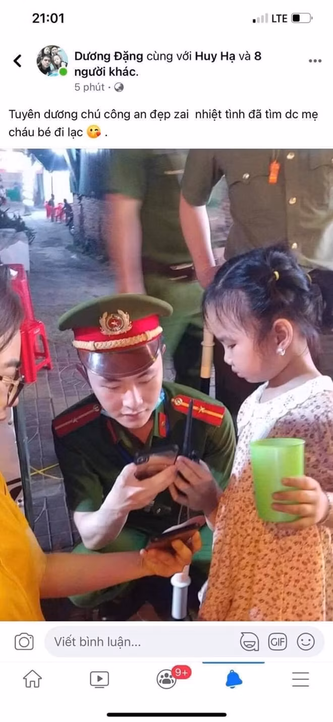 Việc làm của Thiếu úy Vũ Hồng Sơn và tổ công tác được người dân tuyên dương, cảm phục đăng trên mạng xã hội