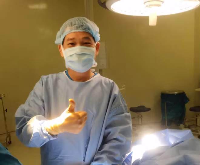 Gia đình bệnh Nhi vui một thì bác sĩ vui mười vì ca mổ rất khó đã thành công.