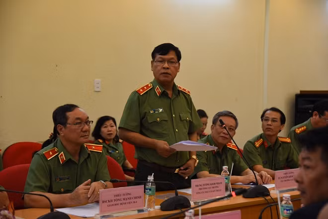 Trung tướng Kso Nham phát biểu tại buổi lễ khai giảng.