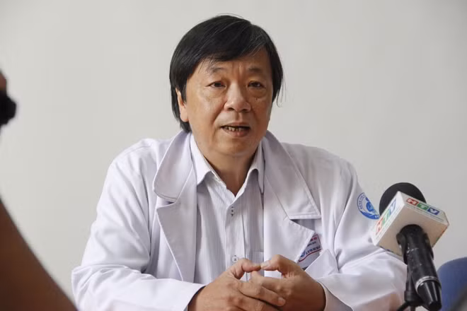 BS Đào TRung Hiếu phân tích về ca mổ.