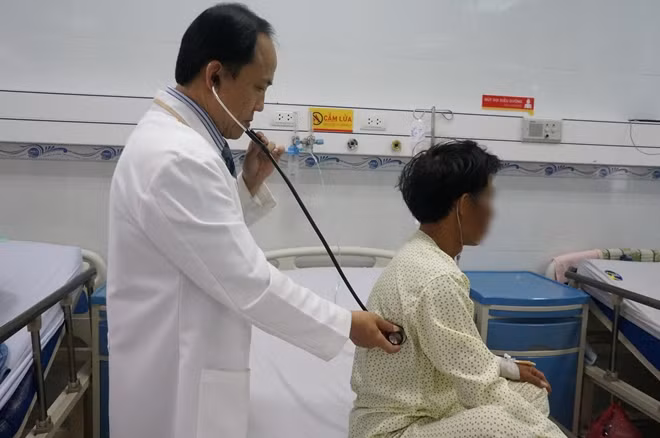 Bệnh nhân đã thoát cơn nguy kịch, được khám lại vào ngày 23-9