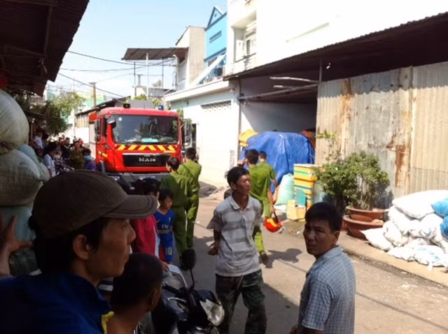 Hiện trường vụ cháy ở Bình Tân