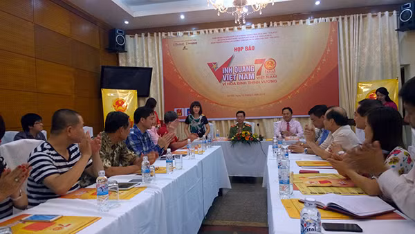 Cuộc họp báo về Vinh quang Việt Nam 2015.