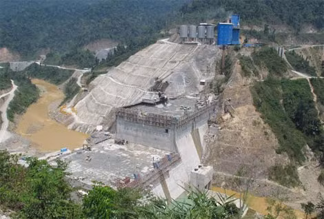 Thủy điện sử dụng năng lượng tái tạo đóng góp 42% tổng công suất phát điện của Việt Nam.