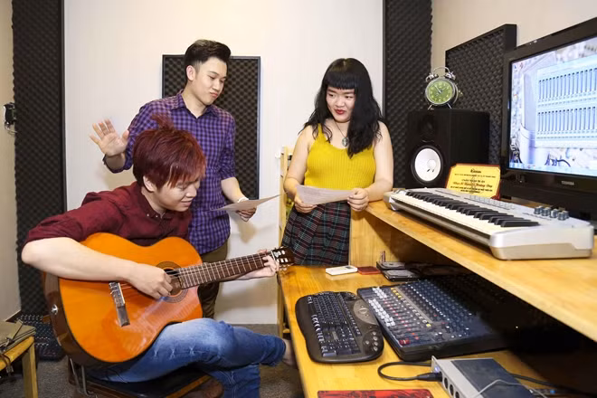 Trong sản phẩm này, Dương Triệu Vũ sẽ hợp tác với rất nhiều các nhạc sĩ nổi tiếng như: Nguyễn Hải Phong, Thái Thịnh, Phạm Toàn Thắng, Trịnh Thăng Bình, Châu Đăng Khoa, Minh Min…
