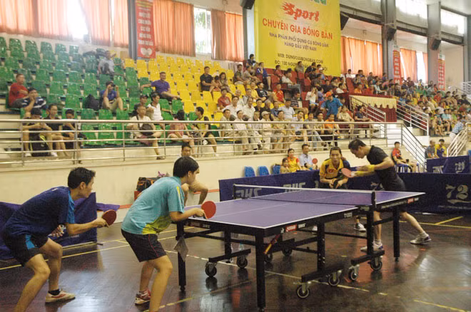 Trận tranh cúp vô địch đôi nam nữ lãnh đạo giữa đội tuyển CLB Báo CAND và CLB MGSU.
