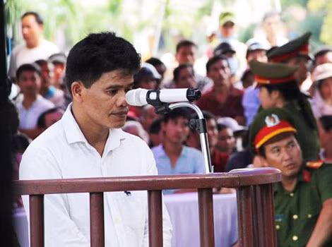 Bị cáo Võ Thành Tân trước vành móng ngựa. Bị cáo Võ Thành Tân trước vành móng ngựa.
