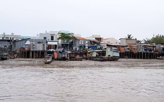 Những ngôi nhà có thể sụp đổ do phương tiện thủy lưu thông tạo ra.