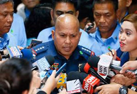 Cảnh sát trưởng Ronald dela Rosa.