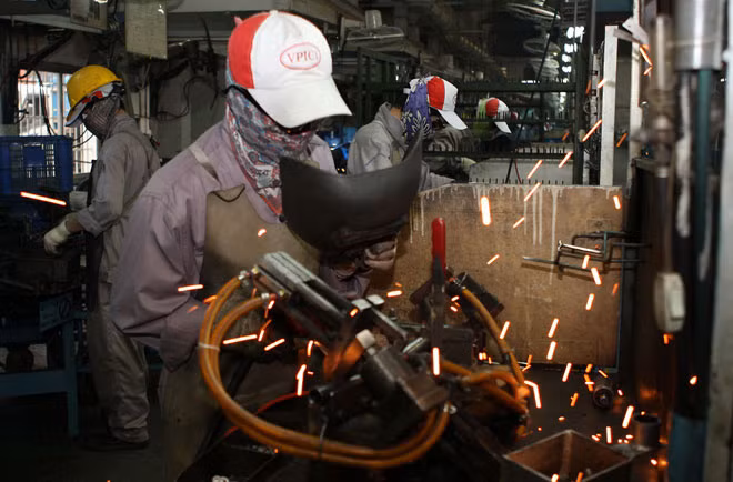 Việt Nam vẫn còn nhập 80% hàng hóa nguyên, vật liệu thô. Ảnh minh họa. Việt Nam vẫn còn nhập 80% hàng hóa nguyên, vật liệu thô. Ảnh minh họa.