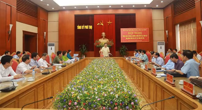 Toàn cảnh buổi làm việc.