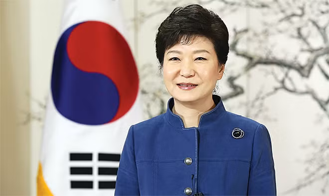 Tổng thống Park Geun-hye đang đối mặt với sức ép từ chức ngày một tăng từ phe đối lập và người dân.