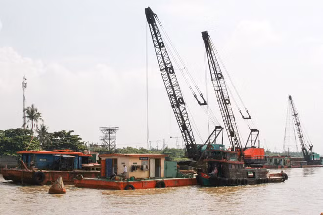Công tác nạo vét duy tu hàng hải. Công tác nạo vét duy tu hàng hải.