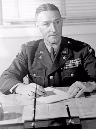 Đại tá Charles Hancock Reed dẫn đầu chiến dịch giải cứu.