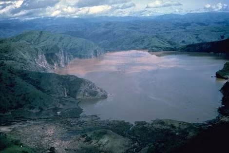 Hồ Nyos.