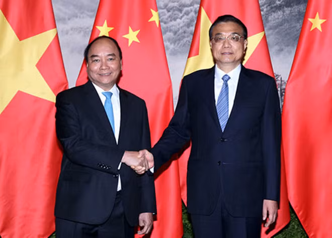 Thủ tướng Chính phủ Nguyễn Xuân Phúc và Thủ tướng Quốc vụ viện Trung Quốc Lý Khắc Cường.