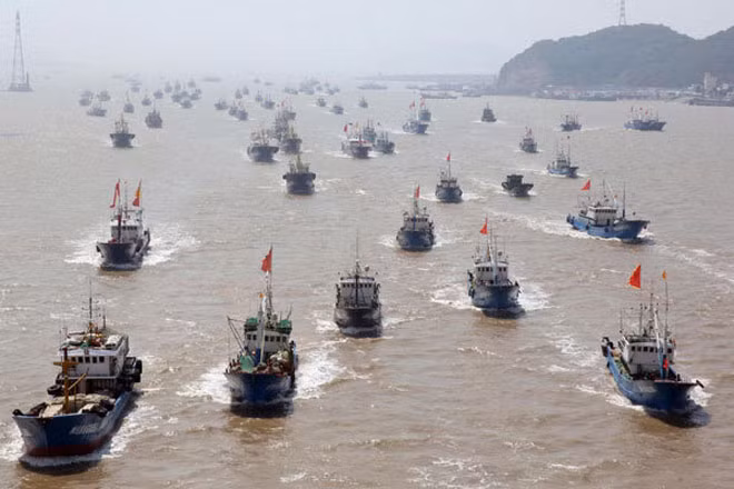 Hàng ngàn tàu cá của Trung Quốc sẽ “dọn sạch” biển Đông? Hàng ngàn tàu cá của Trung Quốc sẽ “dọn sạch” biển Đông?