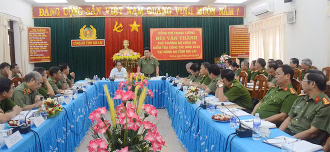 Thứ trưởng Bùi Văn Thành chỉ đạo Công an Gia Lai cần thực hiện tốt một số nhiệm vụ công tác công an trong thời gian tới.