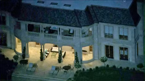 Nhà riêng của hoàng tử ở khu dân cư hạng sang Beverly Hills, nơi xảy ra vụ cưỡng bức.