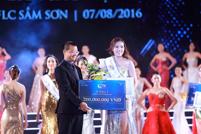 Á hậu 1 Phạm Thúy Hằng.