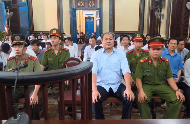 Các bị cáo tại tòa.