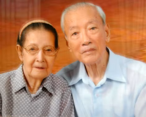 Vợ chồng Đại sứ Hà Văn Lâu.