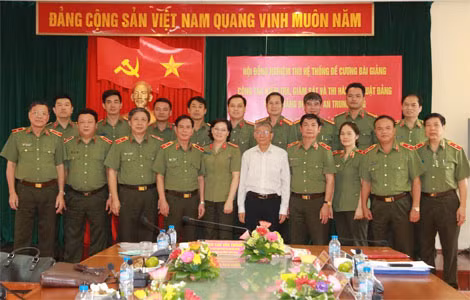 Đại biểu tham dự. Đại biểu tham dự.