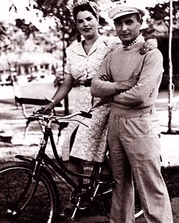 Garbo và bà vợ nóng như lửa ở Tây Ban Nha năm 1940.