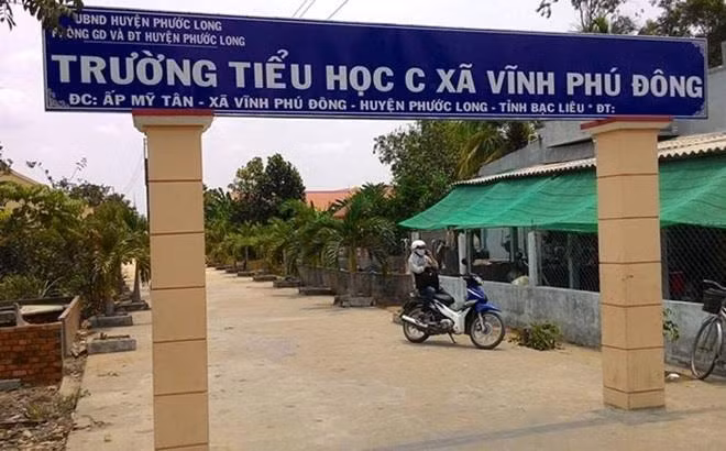 Trường Tiểu học “C” xã Vĩnh Phú Đông, nơi xảy ra vụ việc.