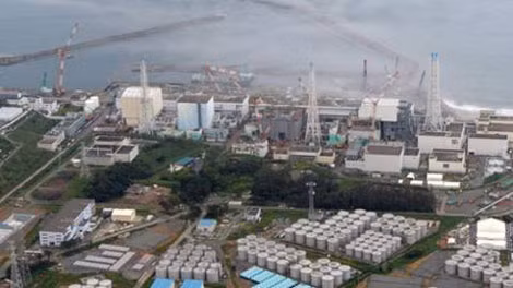 Toàn cảnh nhà máy Fukushima Dai-ichi nhìn từ trên không. Toàn cảnh nhà máy Fukushima Dai-ichi nhìn từ trên không.