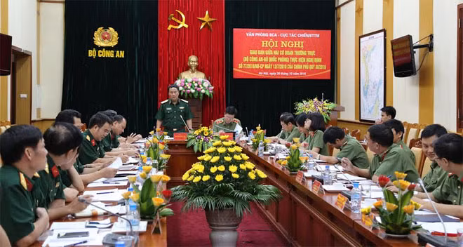 Thiếu tướng Huỳnh Ngọc Hà, Cục trưởng Cục Tác chiến, Bộ Tổng Tham mưu Bộ Quốc phòng phát biểu tại Hội nghị...