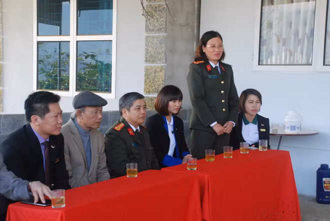 Đại úy Cao Thị Hồng, Phó trưởng Ban Pháp luật – Bạn đọc, Báo CAND chia sẻ về chương trình “70 năm Báo CAND – 70 nhà tình nghĩa” của Báo CAND.