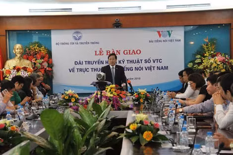Bộ trưởng Bộ TT&TT Nguyễn Bắc Son phát biểu chỉ đạo tại Lễ bàn giao.