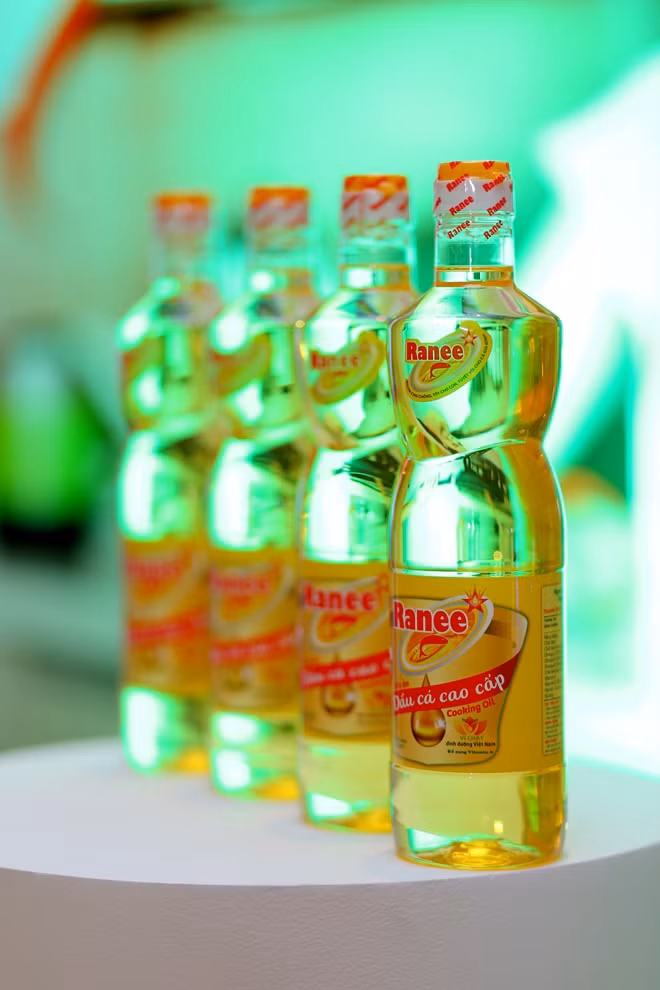 Sản phẩm dầu cá cao cấp Ranee.