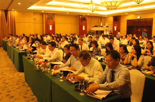 Các đại biểu dự hội thảo