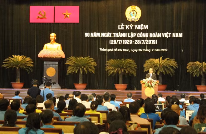 Đồng chí Nguyễn Thiện Nhân, Uỷ viên Bộ Chính trị, Bí thư Thành uỷ TP Hồ Chí Minh phát biểu tại buổi lễ