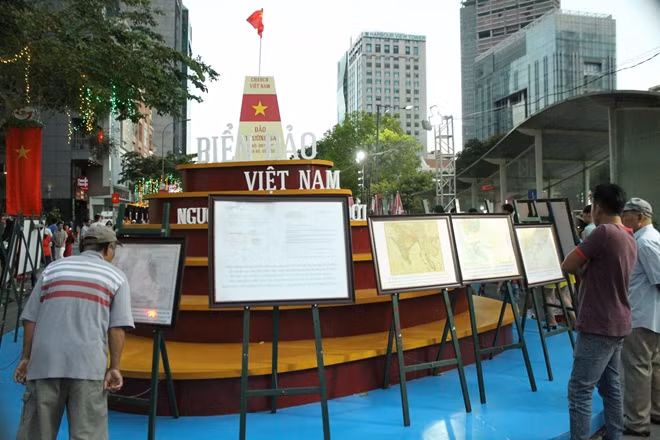 Triển lãm về hai quần đảo Trường Sa và Hoàng Sa của Việt Nam