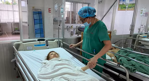 Đến sáng 3-2, bệnh nhân tỉnh táo, tiếp xúc tốt, sinh tồn ổn định và tiếp tục được theo dõi và điều trị tiếp tại Khoa Sản.