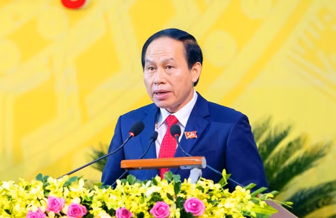 Đồng chí Lê Tiến Châu, Bí thư Tỉnh ủy - Chủ tịch UBND tỉnh Hậu Giang phát biểu khai mạc đại hội.