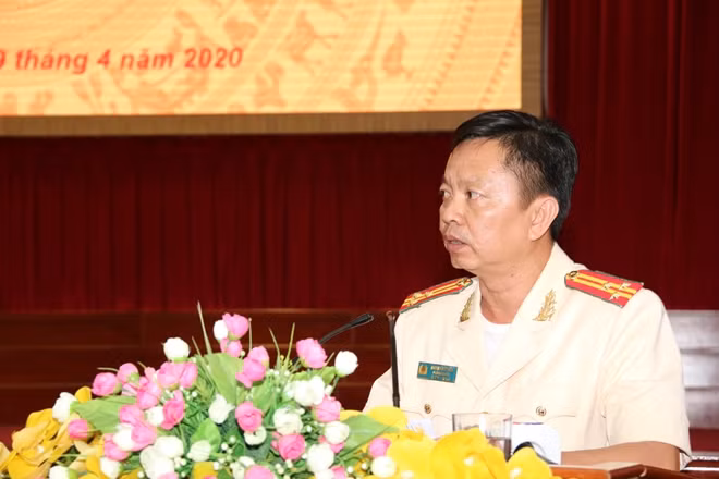 Thượng tá Huỳnh Việt Hòa, Giám đốc Công an tỉnh Hậu Giang phát biểu tại buổi lễ.