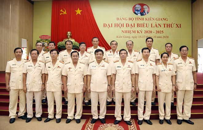 Đoàn đại biểu Công an tỉnh Kiên Giang dự đại hội.