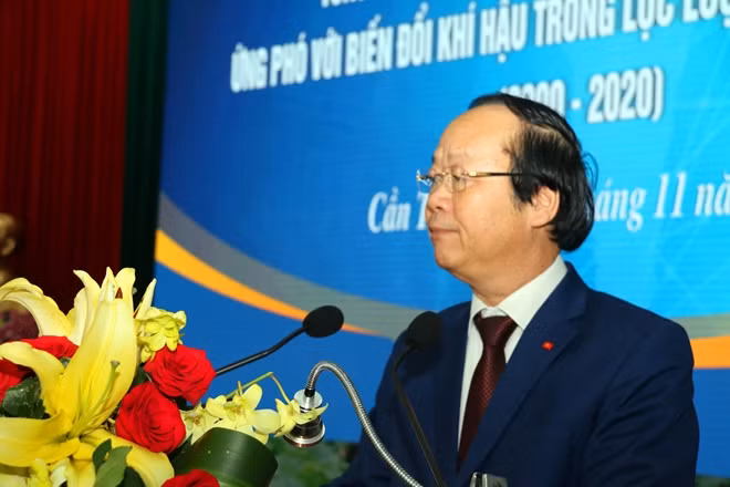Đồng chí Võ Tuấn Nhân, Thứ trưởng Bộ Tài nguyên và Môi trường phát biểu tại hội nghị.