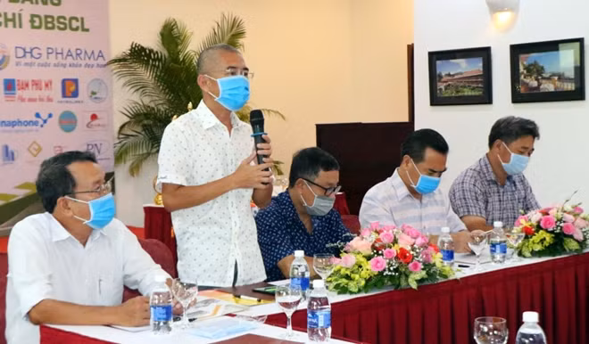 Ông Lê Phương Nguyên - Trưởng Ban tổ chức Press Cup ĐBSCL 2020 cung cấp thông tin giải đấu tại buổi họp báo.