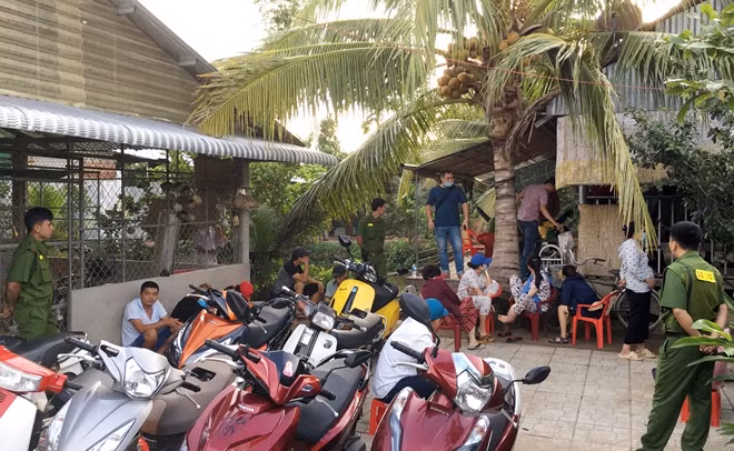 Tổ công tác Công an huyện Châu Thành (tỉnh Bến Tre) triệt xóa tụ điểm cờ bạc do Lý Thành Tài (ấp Phú Thạnh, xã Phú Tức) tổ chức.