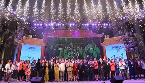 Buổi gặp mặt kết thúc trong niềm hân hoan chào mừng năm mới 2016 và chào đón những cơ hội đầu tư hấp dẫn.