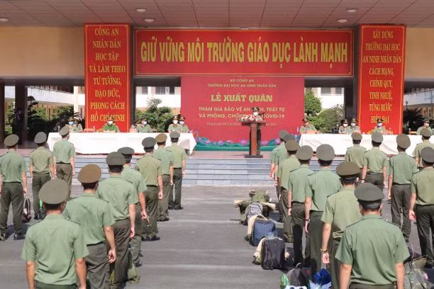 Quang cảnh buổi lễ.