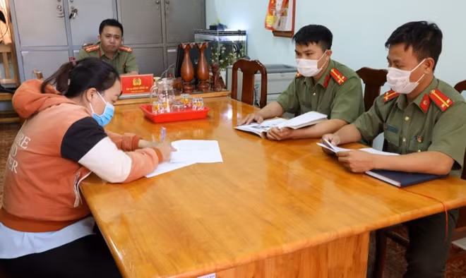 Công an huyện Gò Dầu xử phạt hành chính đối với T.