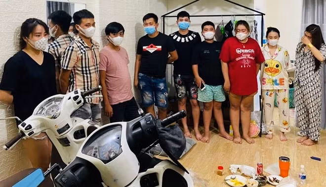 Các đối tượng tổ chức ăn nhậu
