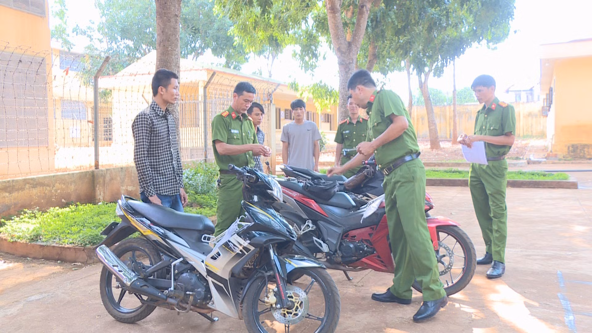Triệt phá nhóm chuyên trộm xe máy liên tỉnh