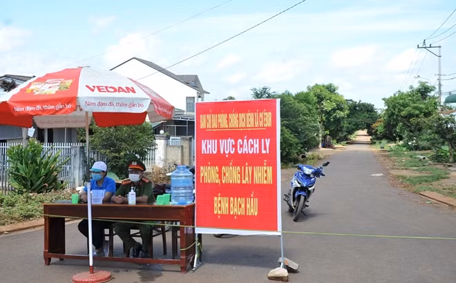 Toàn bộ khu dân cư thôn 7 được phong tỏa để phòng, chống dịch